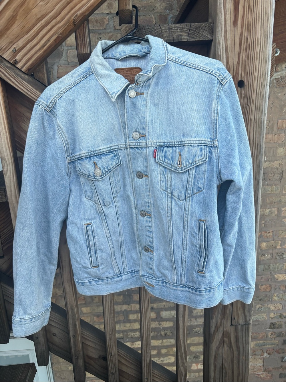 Levi's Light Wash Women’s Denim Jacket